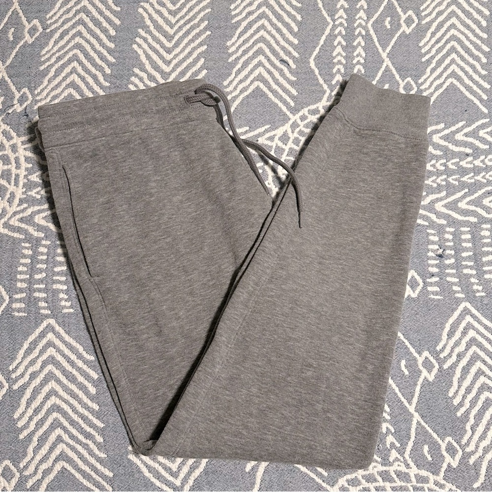 HOLLISTER- men's large gray sweatpants, size large NWOT